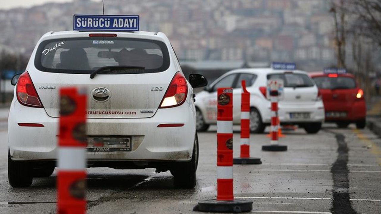 Ehliyetsiz Sürücülere Şok: Araç Fiyatları Tavan Yaptı!