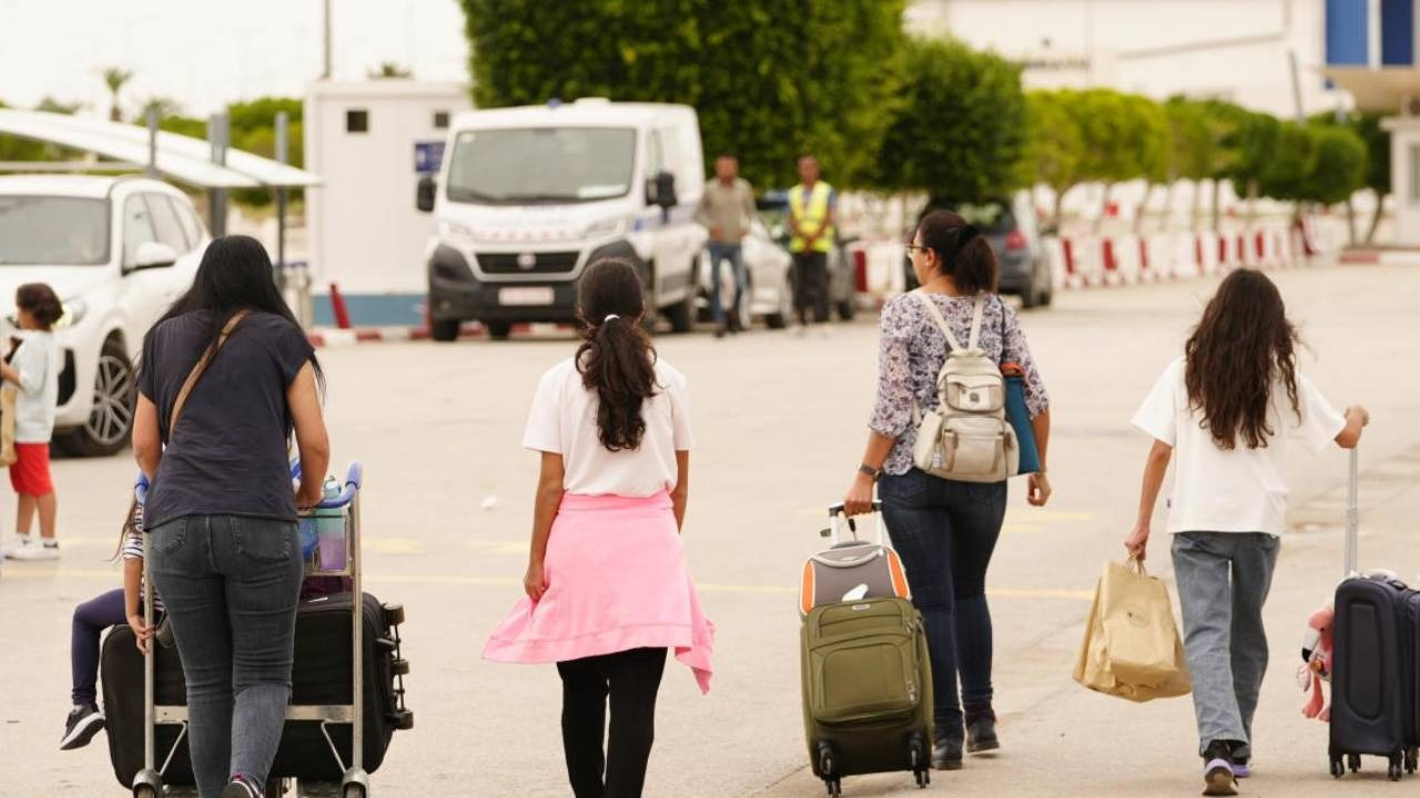 Lübnan'dan Türk Vatandaşları Tahliye Edilmeye Başlandı: Mersin'de Karşılayacaklar