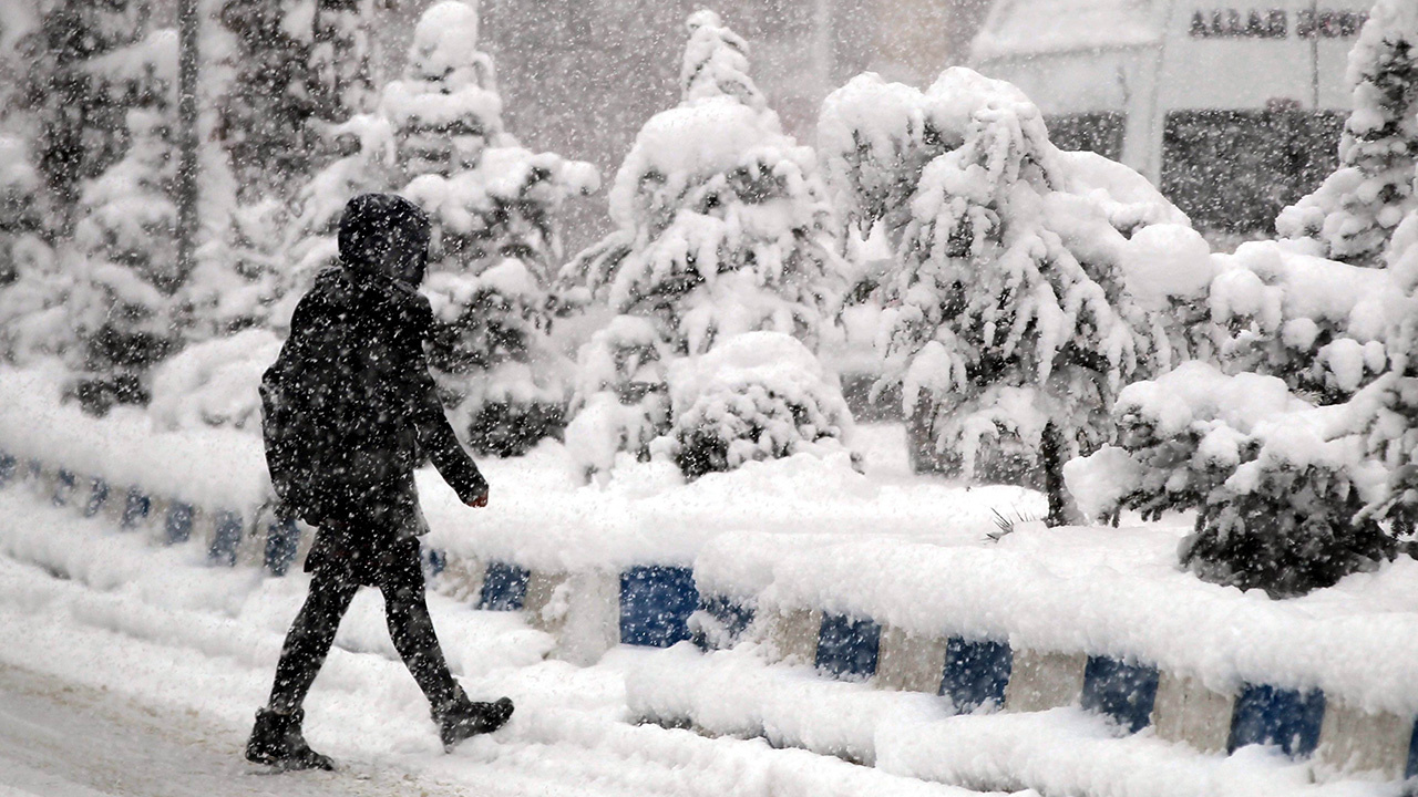 Meteoroloji'den Alarm: Şiddetli Kar Yağışı Birçok İli Etkileyecek!